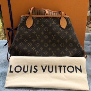 🎉🎉SOLD🎉🎉Neverfull MM Monogram Beige